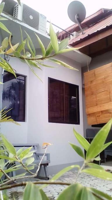 A Unique And Cozy Wholehouse In Babak Samal Island Villa Luaran gambar
