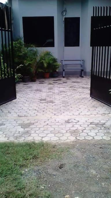 A Unique And Cozy Wholehouse In Babak Samal Island Villa Luaran gambar